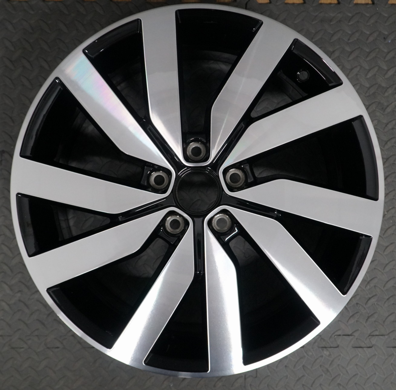 Vw Touran Marseille Ta F Oem Alloy Wheels