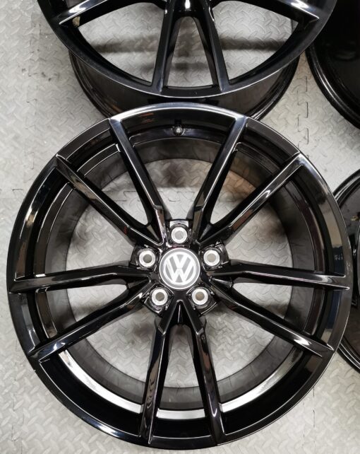 golf r alloys