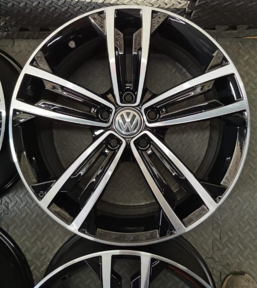 volkswagen alloy wheels price