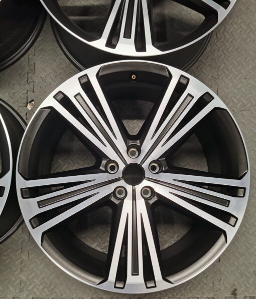 5x112 bolt pattern