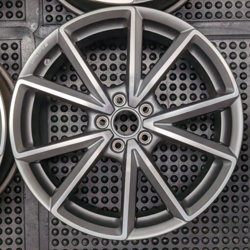 black alloy rims