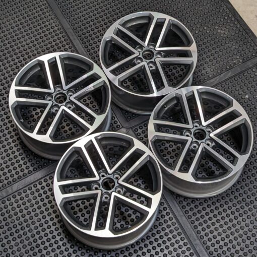 black alloy rims