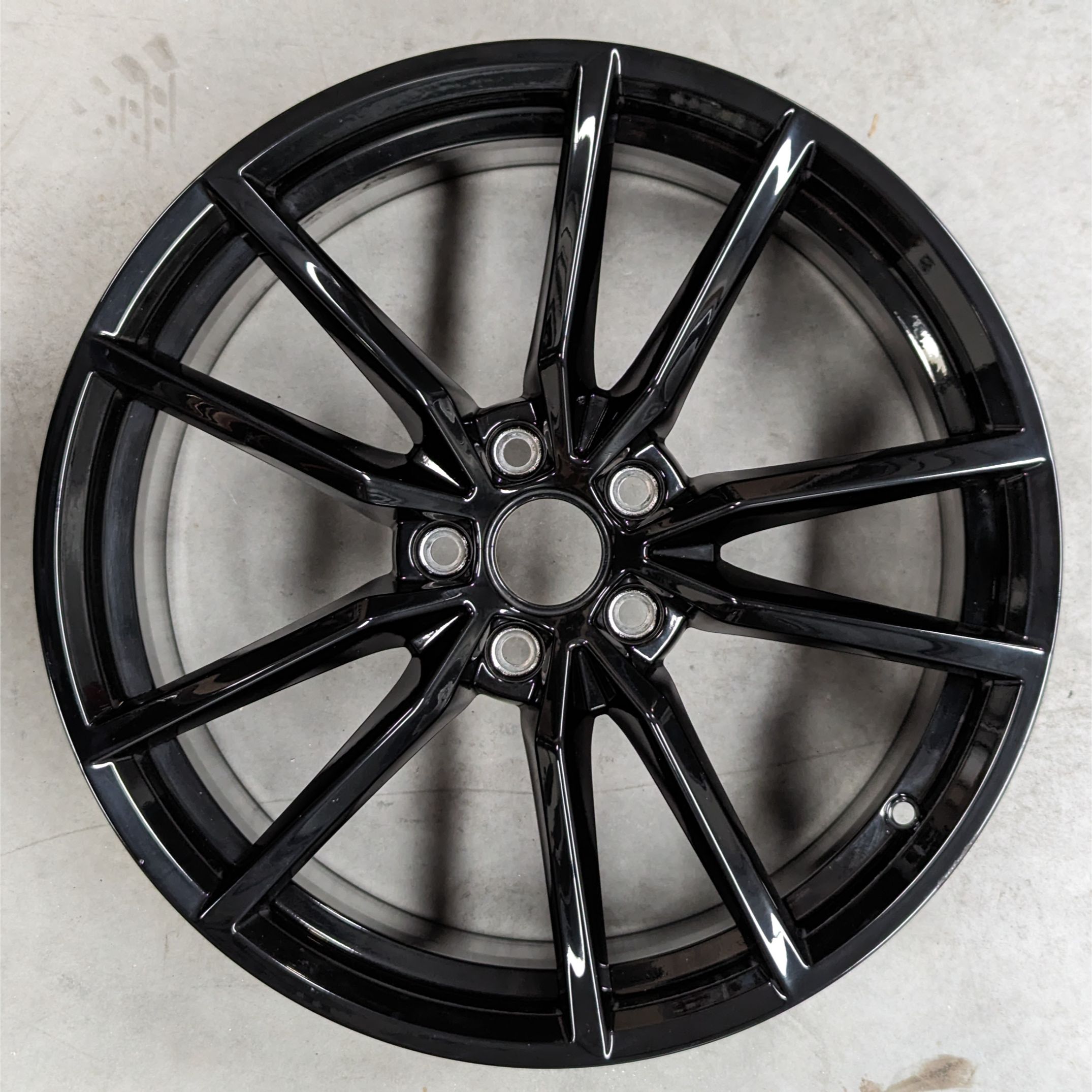 VW Golf R MK7 – Pretoria 5G0601025AJ / 5G0601025CK – OEM Alloy Wheels